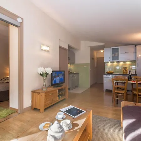 Sleeps 4 * Chamonix
