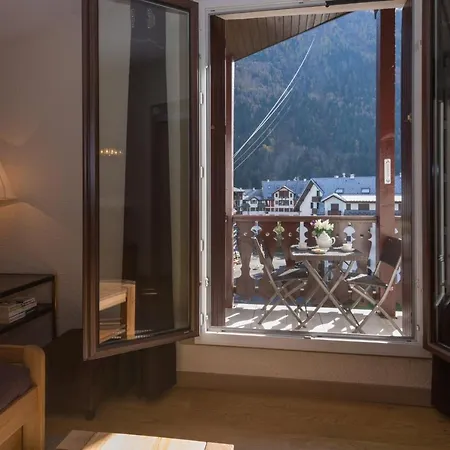 Sleeps 4 * Chamonix