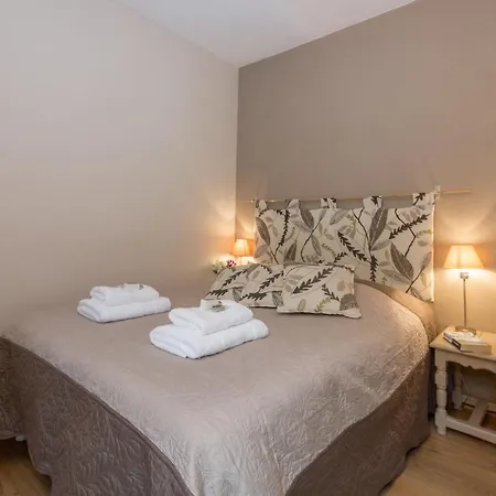 Sleeps 4 Apartment